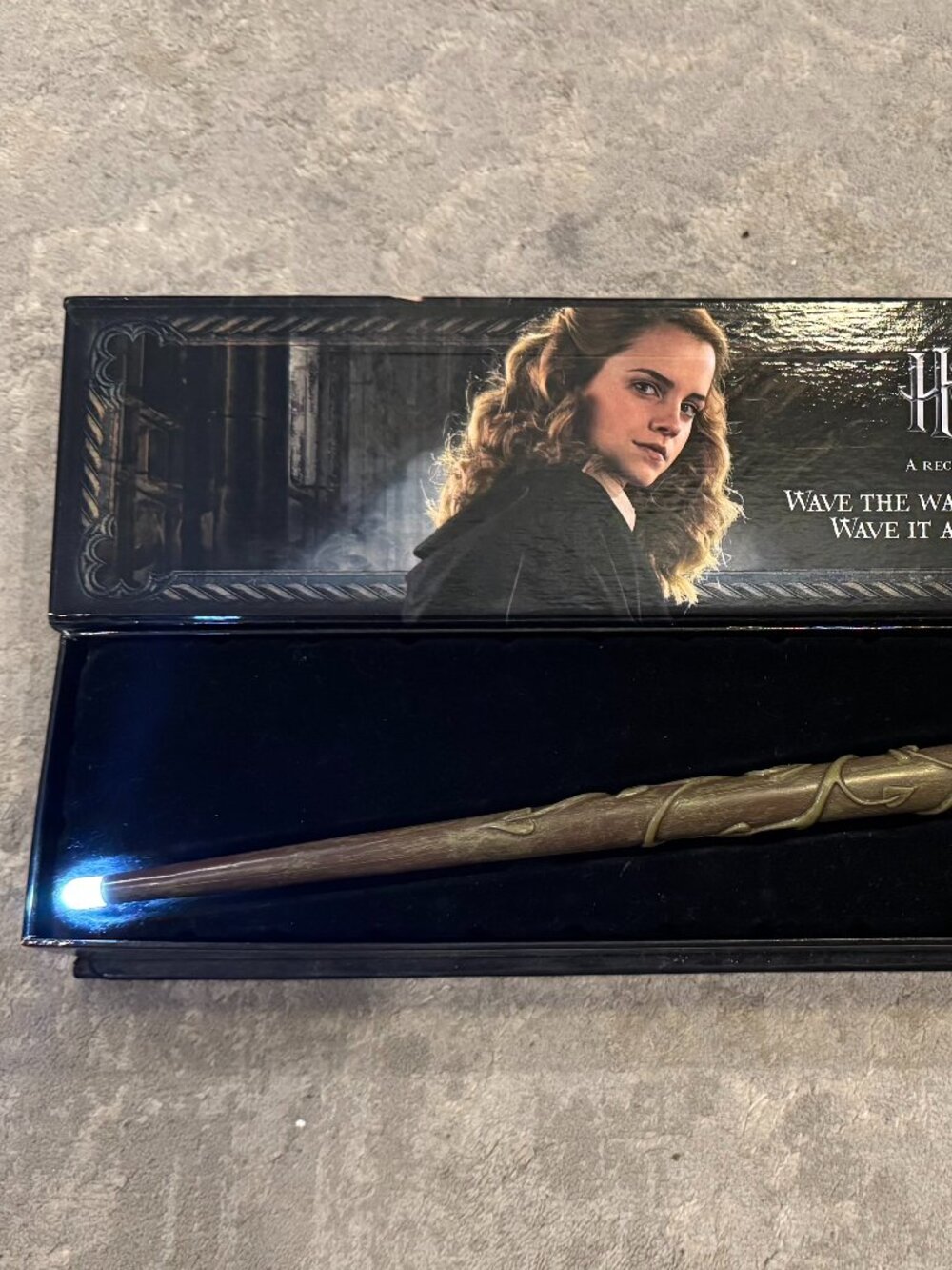 Noble Collection Harry Potter Hermione Granger's Wand With Illuminating Tip NIB